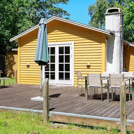Two-bedroom Holiday In Vaeggerlose 31 펜션 Bøtø By